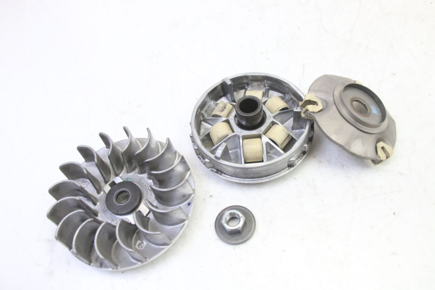 photo de VARIATEUR PIAGGIO MP3 HPE 310 (2024 - 2025) - Zoom état d’usage