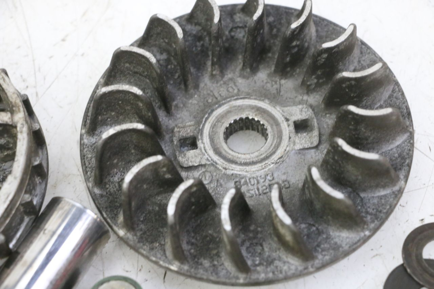 photo de VARIATEUR PIAGGIO MP3 RL 250 (2006 - 2010) - Vue rapprochée