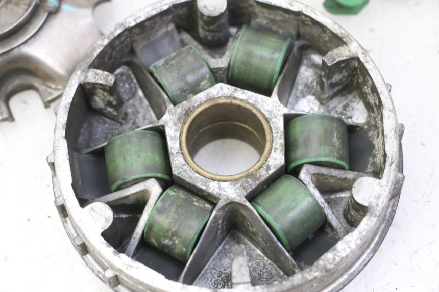 photo de VARIATEUR PIAGGIO MP3 RL 250 (2006 - 2010) - Gros plan technique