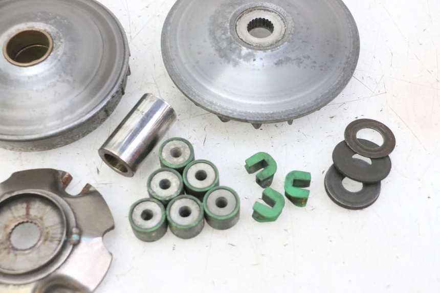 photo de VARIATEUR PIAGGIO MP3 RL 250 (2006 - 2010) - Points de fixation