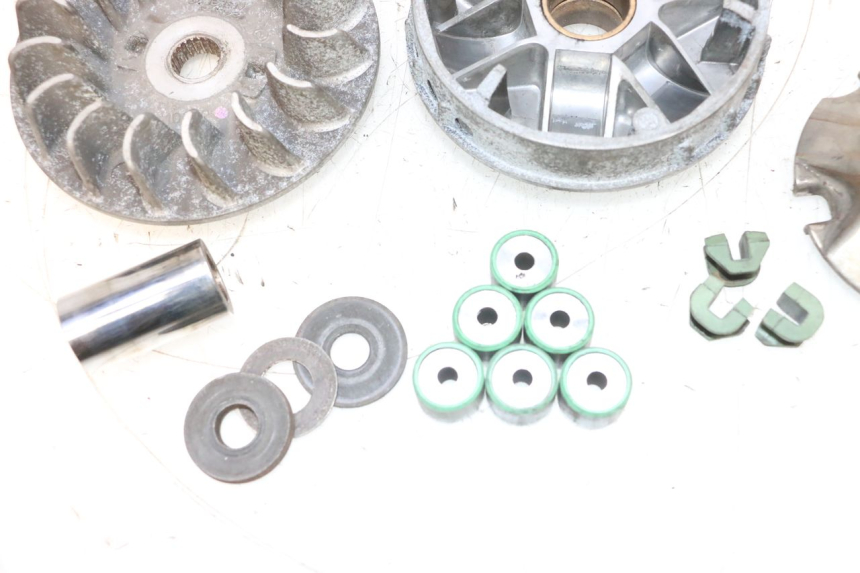 photo de VARIATEUR PIAGGIO MP3 RL 250 (2006 - 2010) - Vue rapprochée