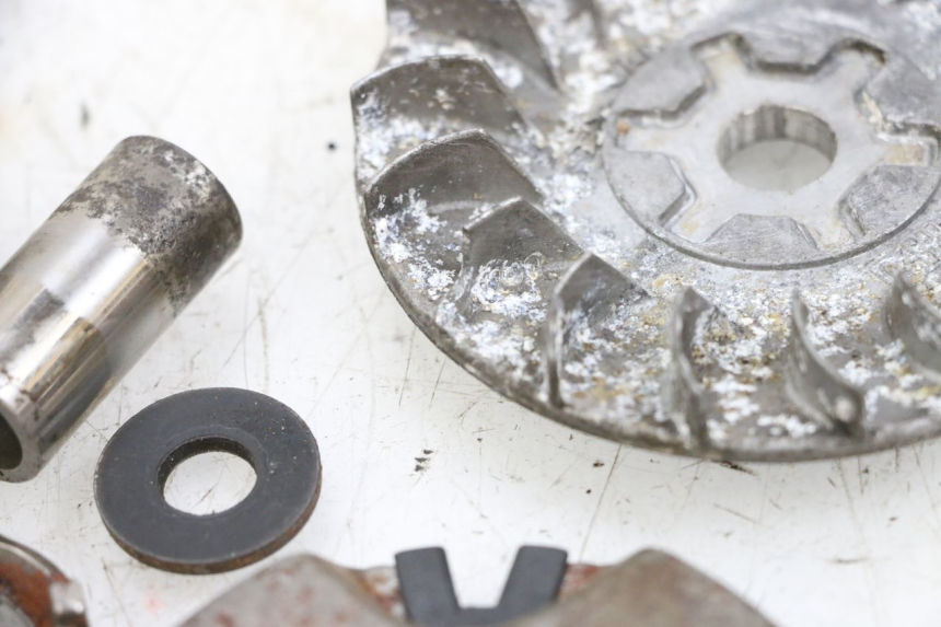 photo de VARIATEUR YAMAHA NEO'S NEOS 2T 50 (1998 - 2007) - Marquages et références