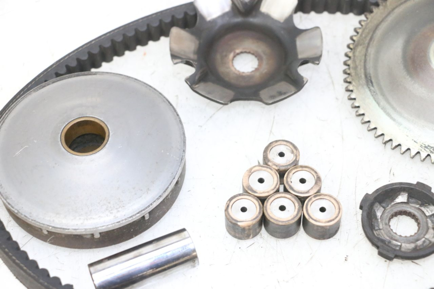 photo de VARIATEUR PIAGGIO NEW TYPHOON 50 (2010 - 2017) - Autre angle de vue