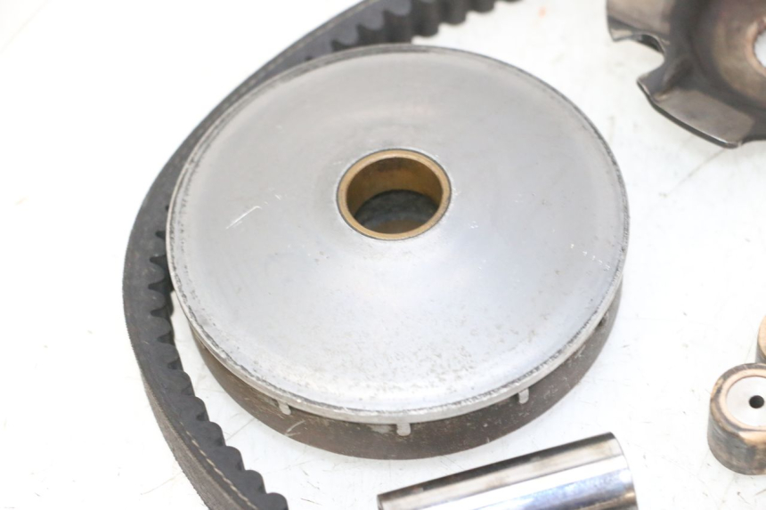 photo de VARIATEUR PIAGGIO NEW TYPHOON 50 (2010 - 2017) - Gros plan technique