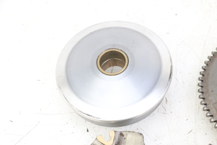 photo de VARIATEUR PEUGEOT KISBEE 4T 50 (2010 - 2017) - Gros plan technique