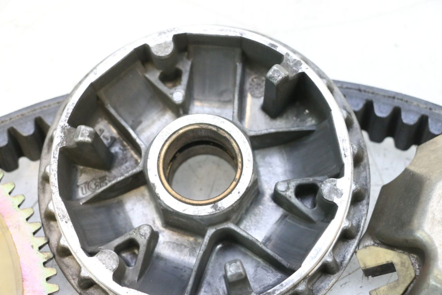 photo de VARIATEUR PEUGEOT SATELIS COMPRESSOR K15 125 (2006 - 2009) - État de surface