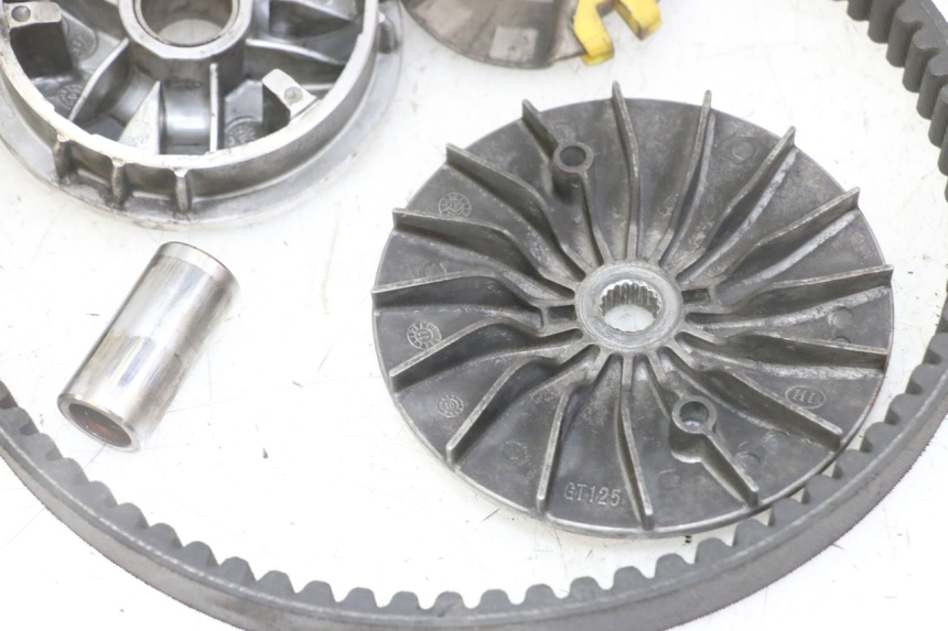 photo de VARIATEUR PEUGEOT SATELIS 125 (2013 - 2018) - État de surface