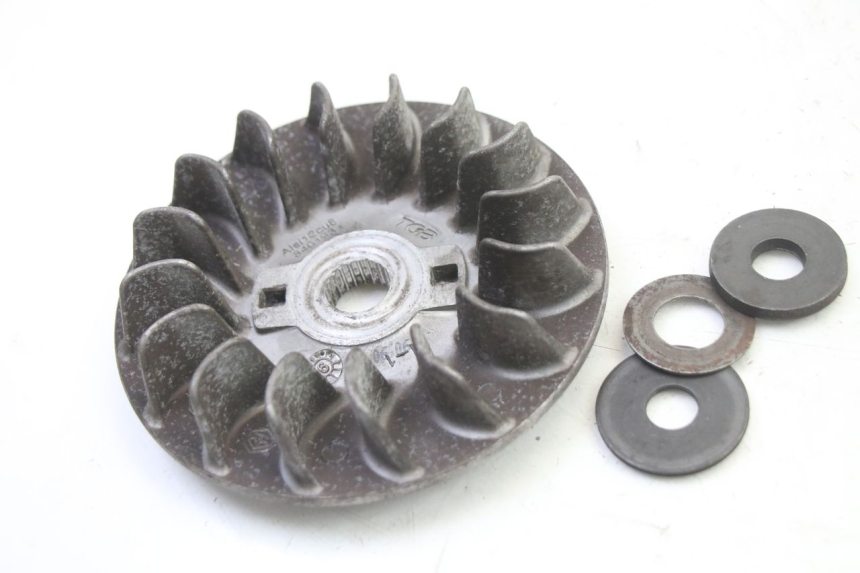 photo de VARIATEUR PEUGEOT SATELIS 250 (2006 - 2012) - Points de fixation