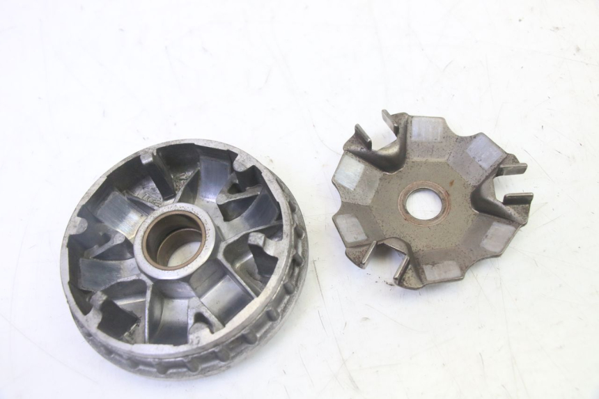 photo de VARIATEUR PEUGEOT SATELIS 125 (2006 - 2009) - Gros plan technique