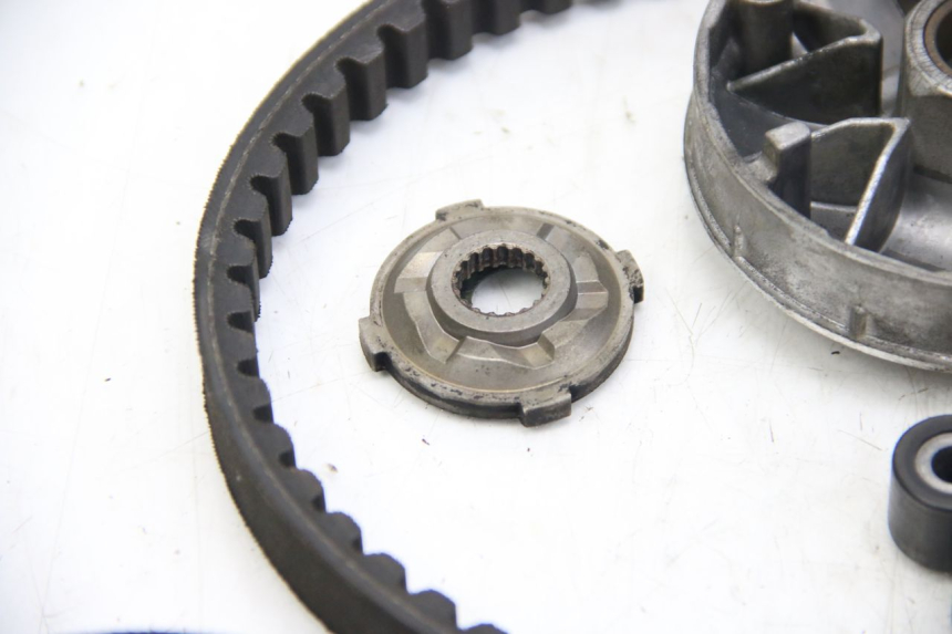 photo de VARIATEUR APRILIA SCARABEO 4T 50 (2009 - 2017) - Points de fixation