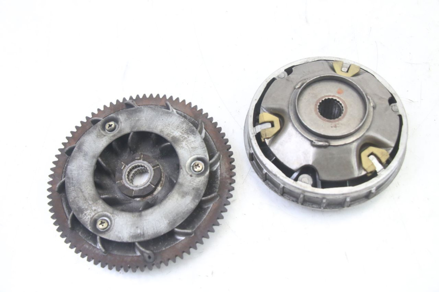 photo de VARIATEUR APRILIA SCARABEO GT TOURING 125 (1999 - 2005) - Gros plan technique