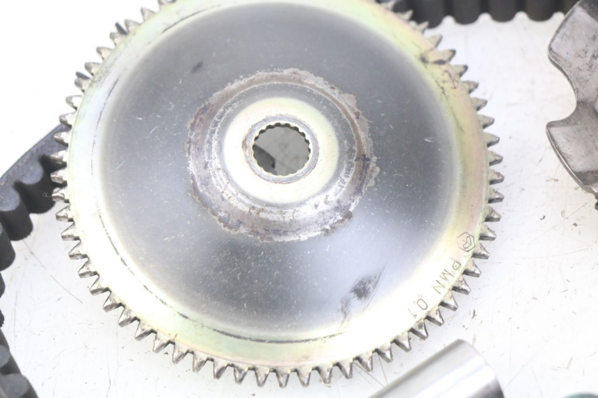 photo de VARIATEUR APRILIA SCARABEO 100 (2003 - 2012) - Gros plan technique