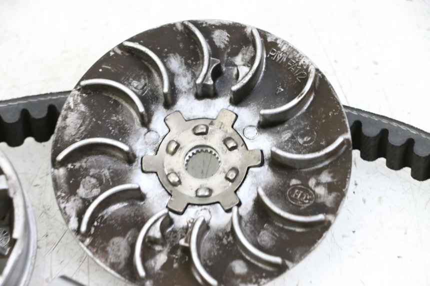 photo de VARIATEUR PEUGEOT SPEEDFIGHT 4 2T 50 (2015 - 2019) - État de surface