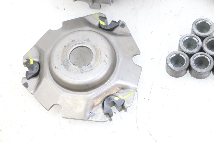 photo de VARIATEUR YAMAHA TRICITY 300 (2020 - 2024) - Autre angle de vue