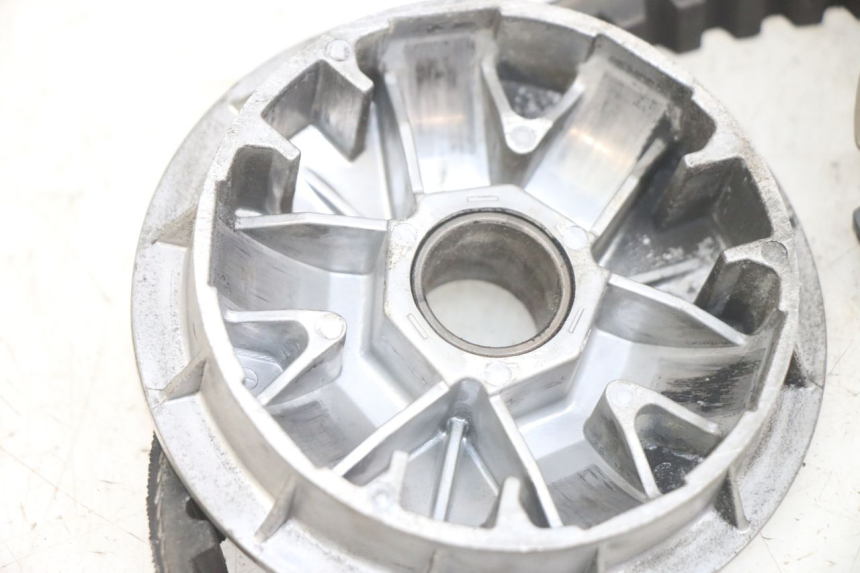 photo de VARIATEUR PEUGEOT TWEET 4T 50 (2014 - 2019) - État de surface