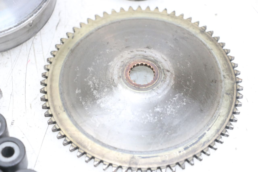 photo de VARIATEUR PIAGGIO TYPHOON 50 (2000 - 2009) - Gros plan technique