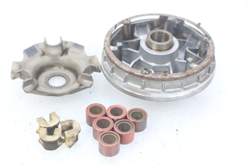 photo de VARIATEUR SUZUKI UH BURGMAN 125 (2002 - 2006) - Gros plan technique