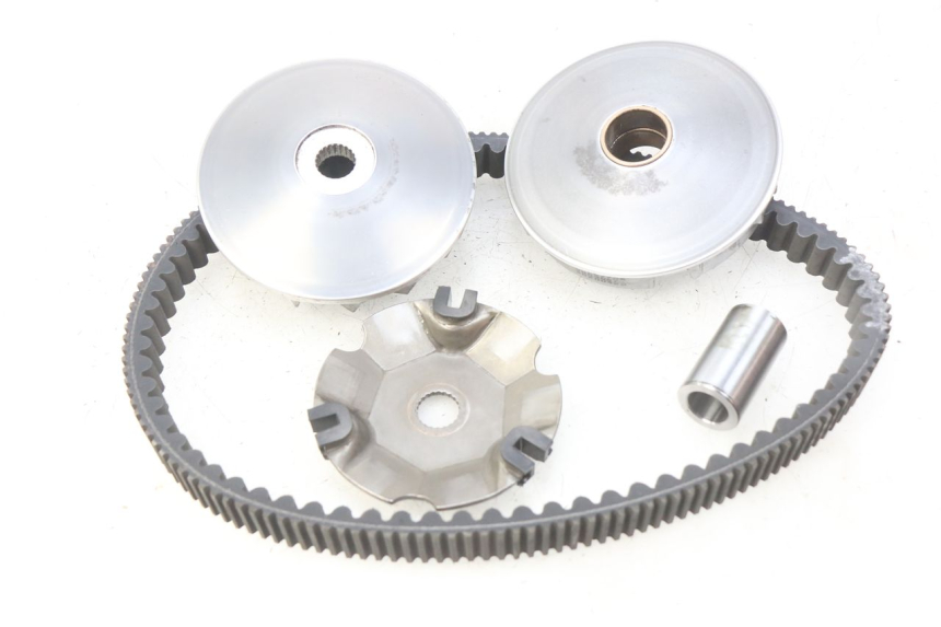 photo de VARIATEUR PIAGGIO VESPA GTS IGET ABS 125 (2017 - 2023) - Points de fixation