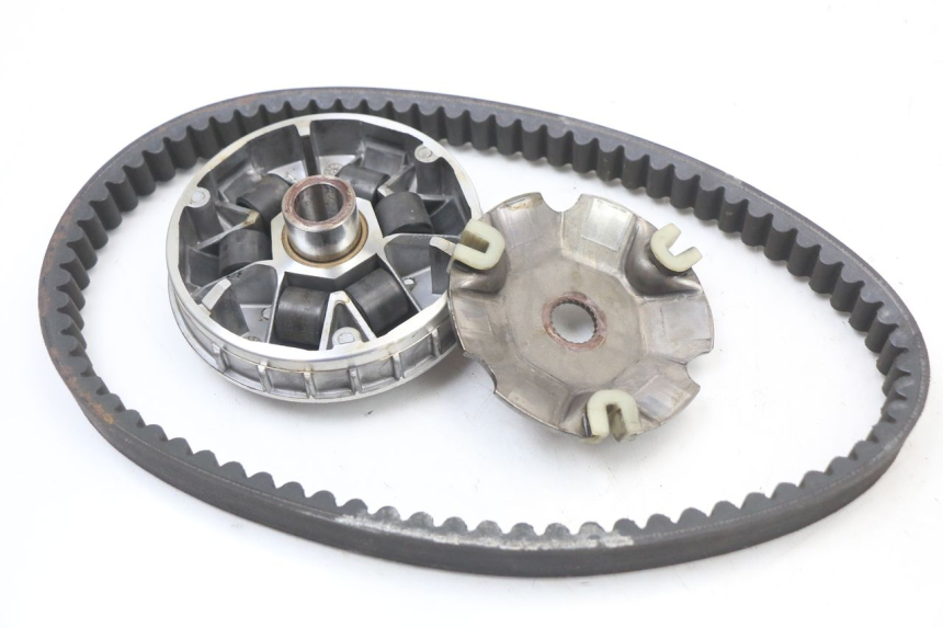 photo de VARIATEUR PIAGGIO VESPA LX 125 (2005 - 2010) - Gros plan technique