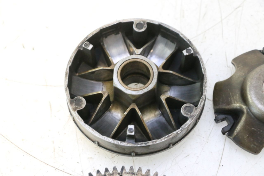 photo de VARIATEUR PIAGGIO VESPA PRIMAVERA 2T 50 (2013 - 2018) - Autre angle de vue