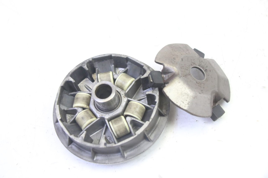 photo de VARIATEUR PEUGEOT VIVACITY NEW 4T 50 (2008 - 2017) - Gros plan technique