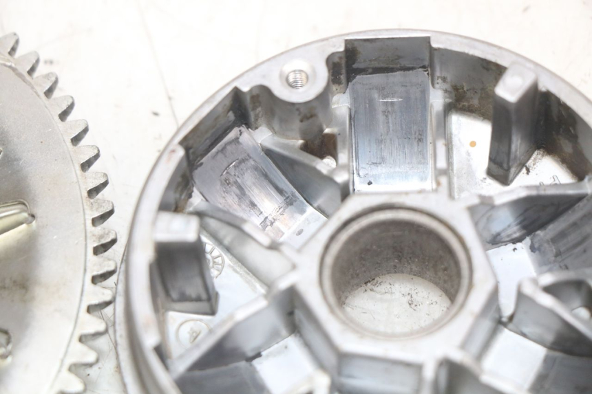 photo de VARIATEUR PEUGEOT VIVACITY 50 (2004 - 2009) - Zoom composants