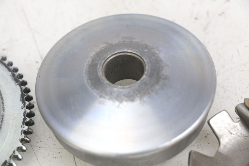 photo de VARIATEUR PEUGEOT VIVACITY 50 (2004 - 2009) - État de surface