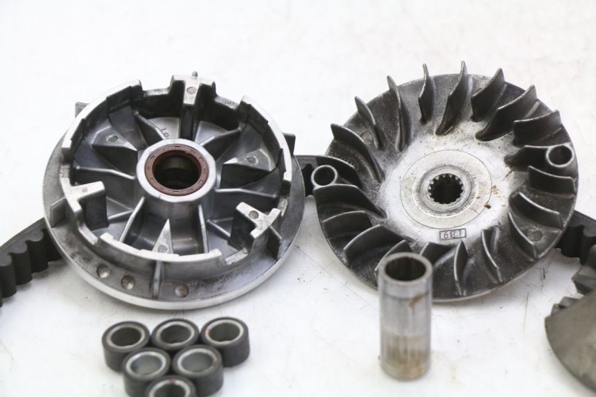 photo de VARIATEUR YAMAHA XMAX X-MAX 125 (2006 - 2009) - Autre angle de vue