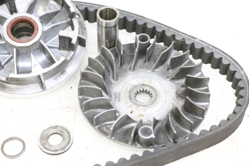 photo de VARIATEUR YAMAHA XMAX X-MAX 125 (2006 - 2009) - Points de fixation