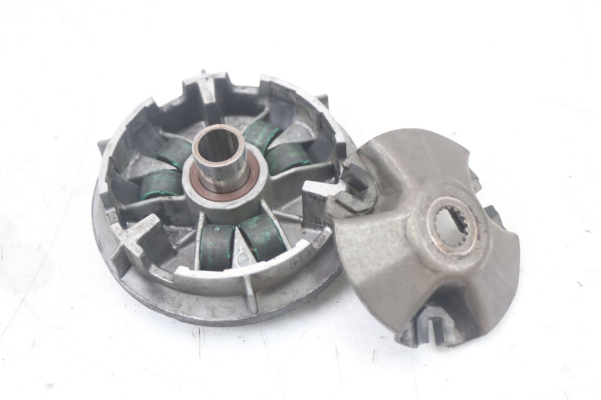 photo de VARIATEUR YAMAHA XMAX X-MAX 125 (2006 - 2009) - Gros plan technique