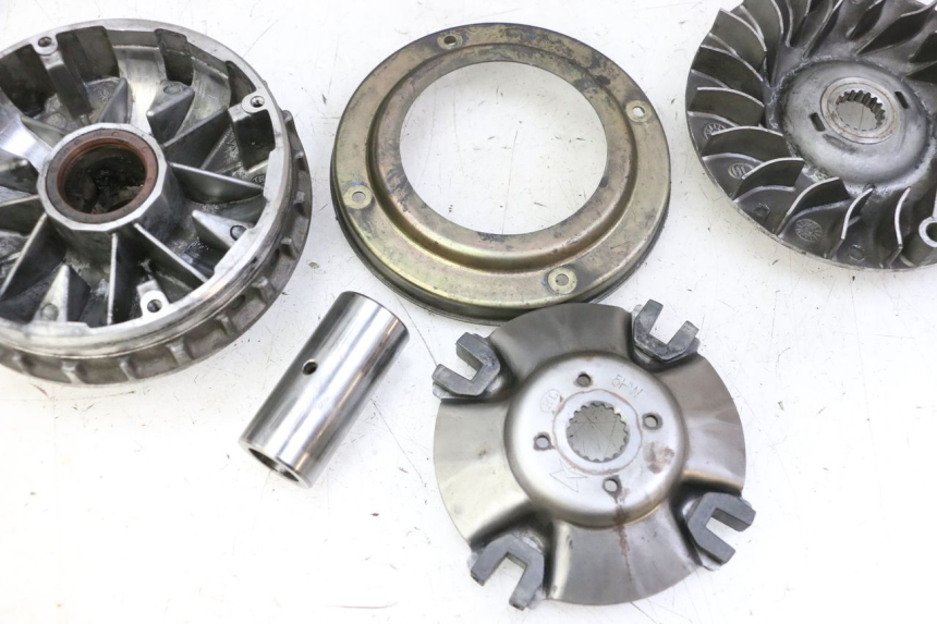 photo de VARIATEUR YAMAHA X-MAX XMAX 250 (2006 - 2009) - Détails caractéristiques