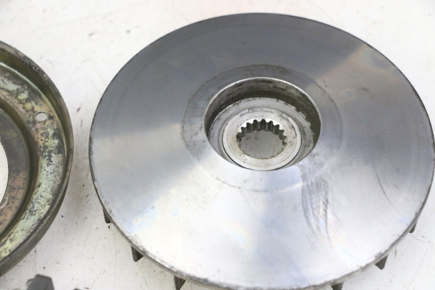 photo de VARIATEUR YAMAHA X-MAX XMAX 250 (2006 - 2009) - Gros plan technique