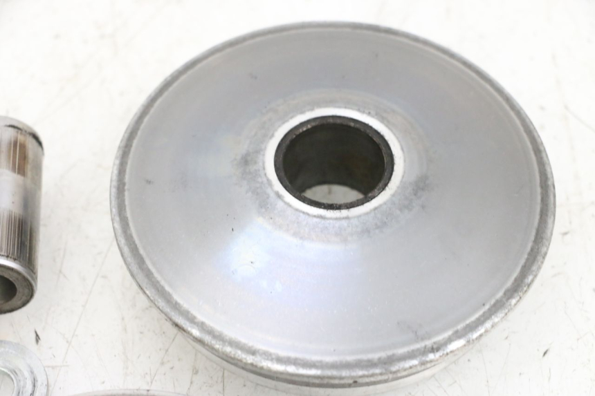 photo de VARIATEUR YAMAHA X-MAX XMAX 125 (2010 - 2013) - Gros plan technique