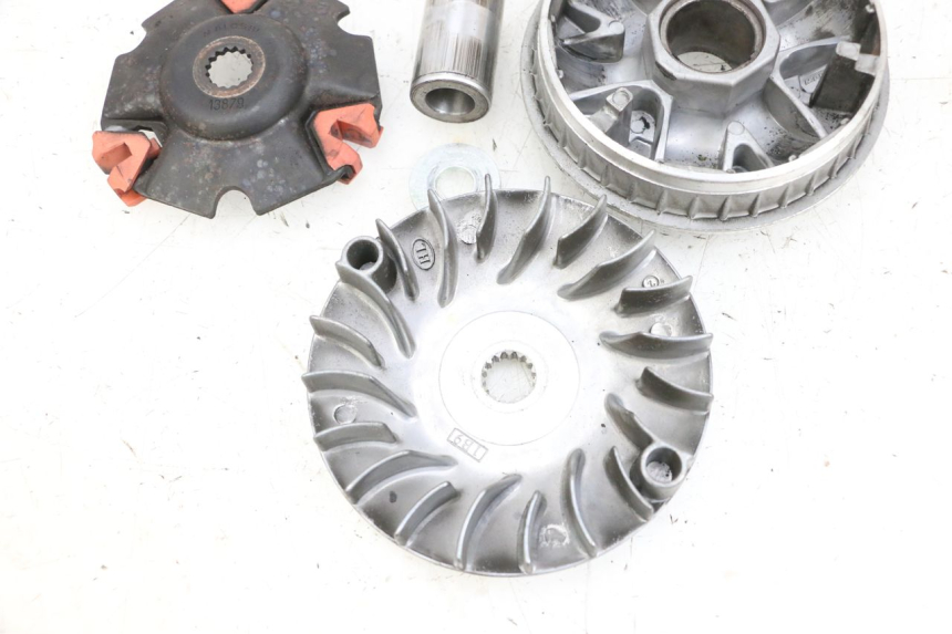 photo de VARIATEUR YAMAHA X-MAX XMAX 125 (2010 - 2013) - Points de fixation