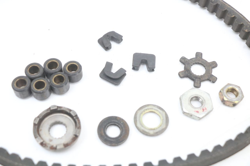 photo de VARIATEUR YAMAHA YE ZEST 50 (1992 - 1998) - Autre angle de vue