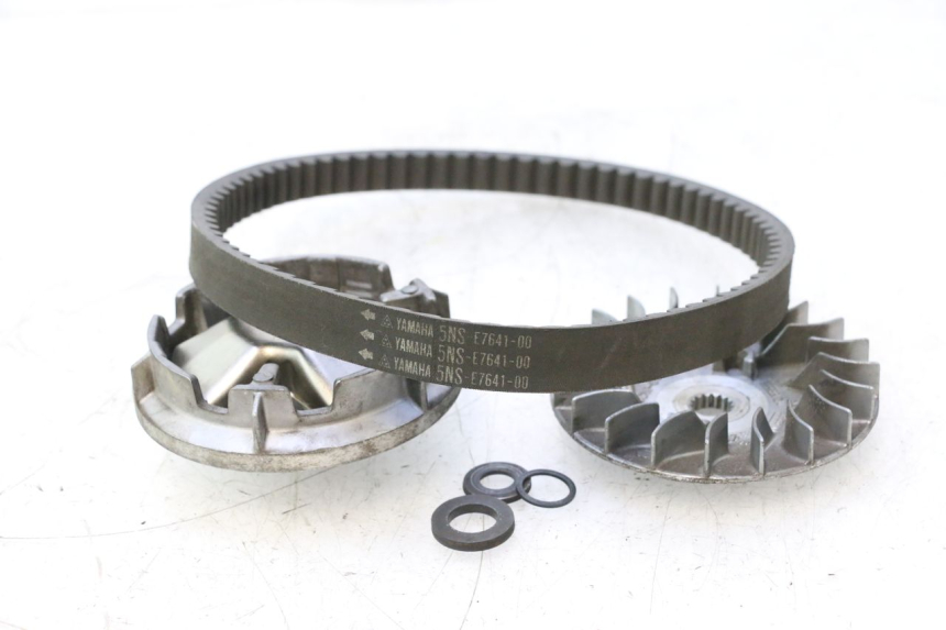 photo de VARIATEUR YAMAHA YP MAJESTY 125 (2002 - 2006) - Détail de la pièce
