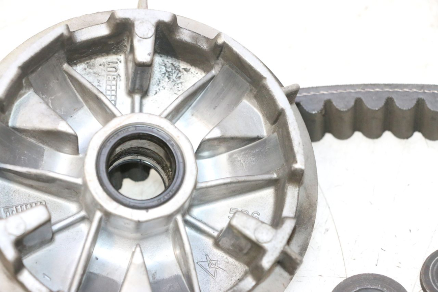 photo de VARIATEUR YAMAHA YP MAJESTY 125 (2002 - 2006) - Focus structure