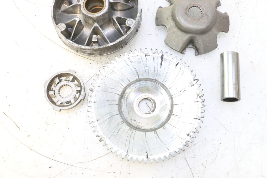 photo de VARIATEUR PIAGGIO ZIP 2T 50 (2009 - 2019) - Gros plan technique