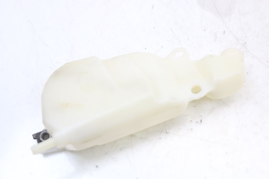 photo de VASE EXPANSION HUSQVARNA SVARTPILEN 401 (2018 - 2023) - Gros plan technique