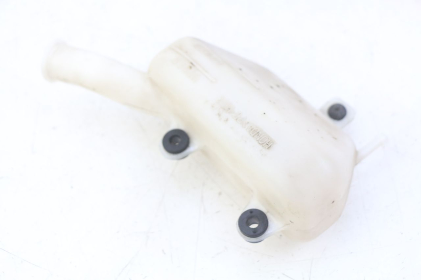 photo de VASE EXPANSION HONDA VT C SHADOW 125 (1999 - 2007) - Autre angle de vue