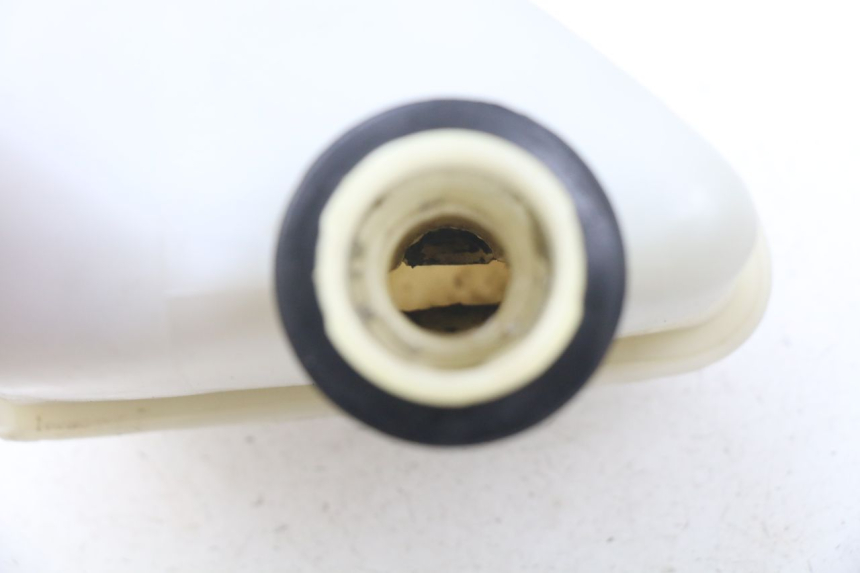 photo de VASE EXPANSION PIAGGIO X9 125 (2000 - 2003) - Gros plan technique