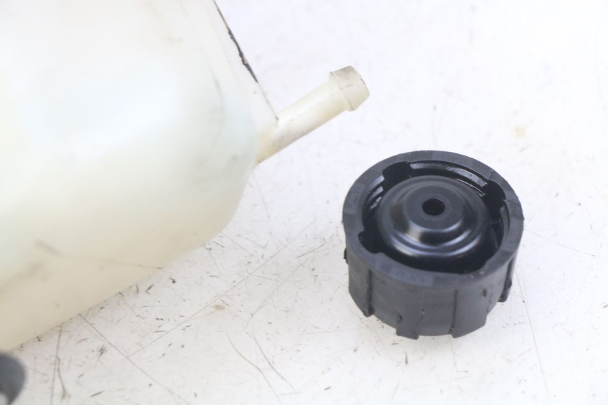 photo de VASE EXPANSION PIAGGIO XEVO - X EVO 125 (2007 - 2017) - Vue d’ensemble