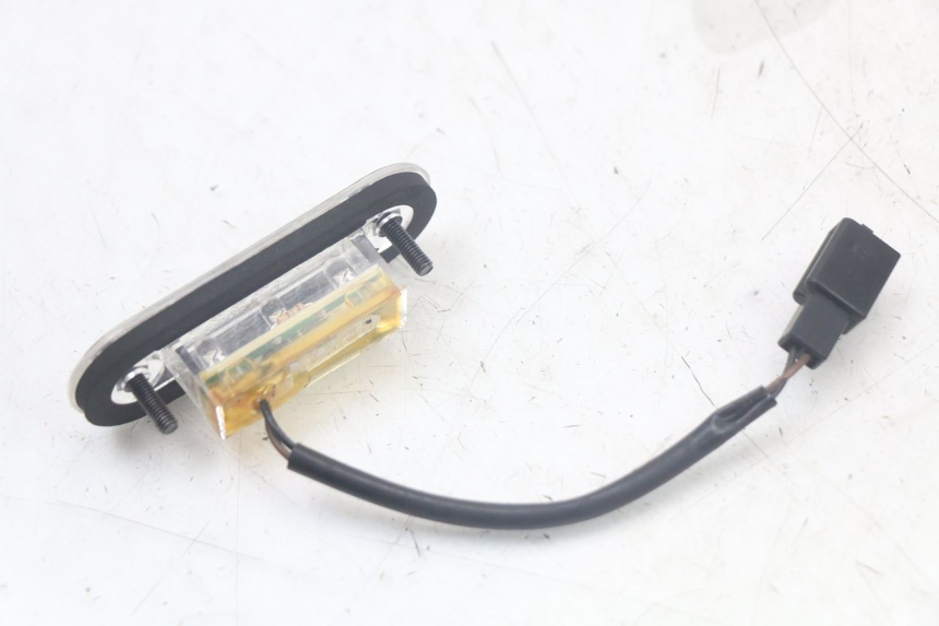 photo de VEILLEUSE QUADRO 3D S 350 (2013 - 2018) - Gros plan technique