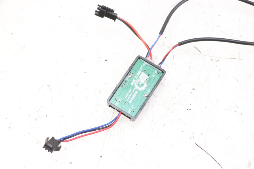 photo de VEILLEUSE DUALTRON AMINIA 1 - État de surface