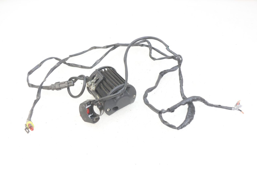 photo de VEILLEUSE HONDA CB R 1000 (2018 - 2023) - Détail de la pièce