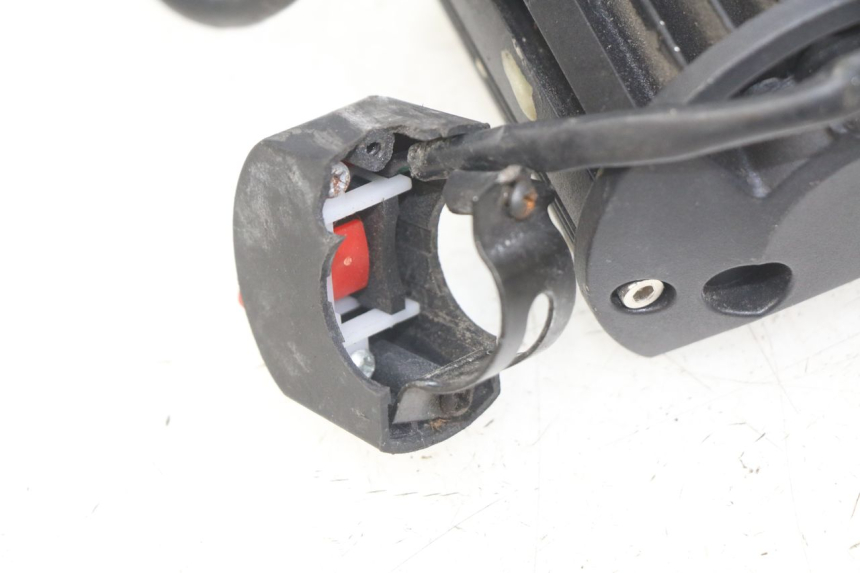 photo de VEILLEUSE HONDA CB R 1000 (2018 - 2023) - Zoom état d’usage