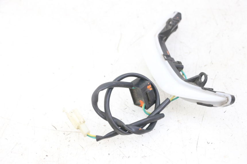 photo de VEILLEUSE PEUGEOT KISBEE 2T 50 (2018 - 2022) - Autre angle de vue