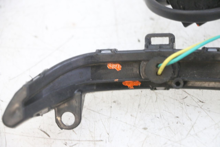 photo de VEILLEUSE PEUGEOT KISBEE 2T 50 (2018 - 2022) - Points de fixation