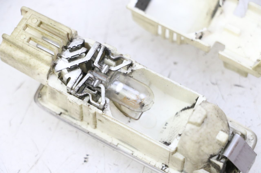 photo de VEILLEUSE PEUGEOT SATELIS 125 (2013 - 2018) - Vue d’ensemble