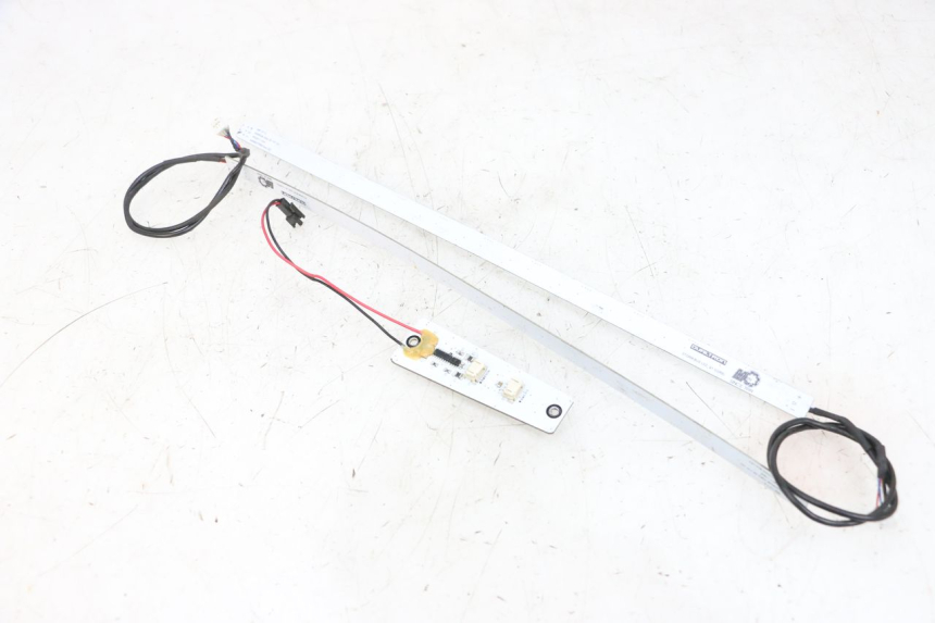 photo de VEILLEUSE DUALTRON VICTOR LIMITED 1 - Gros plan technique